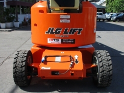 ขายรถกระเช้า JLG รุ่น E450AJ  สูง 14 เมตร