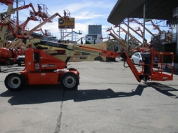 ขายรถกระเช้า JLG รุ่น E450AJ  สูง 14 เมตร