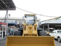 ขายรถตักล้อยาง ยี่ห้อ SEM BY CATERPILLAR รุ่น 650B