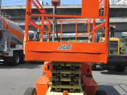 ขายรถกระเช้า JLG ขากรรไกร 3369E สูง 10.06 เมตร มือสองปรับสภาพแล้ว