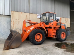 ขายรถตักล้อยาง DOOSAN รุ่น SD300