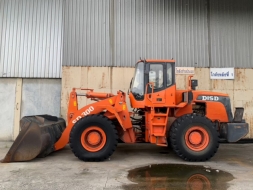 ขายรถตักล้อยาง DOOSAN รุ่น SD300