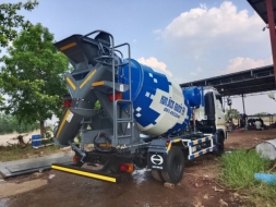 รถโม่ปูนขนาด 4.5คิว  ไกรสร 086-3516797 พร้อมส่งมอบ