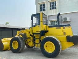 WA300-3 ตัก 2.55 คิว ยกสูง 3.50 ม. เครื่องยนต์ 6 สูบ